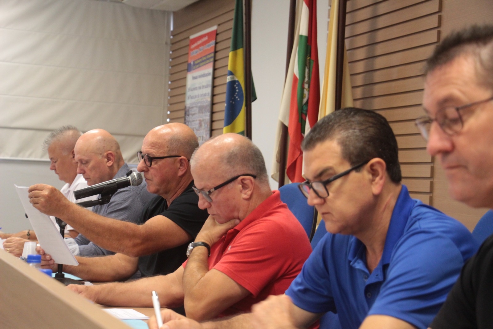 Trabalhadores têxteis aprovam reivindicações para negociação salarial 2026/2027 em assembleia do Sintrafite